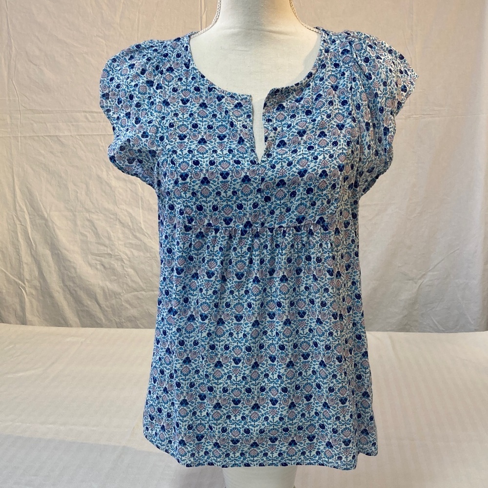 Gap Women's Blue and White Floral pullover shirt cotton blend
